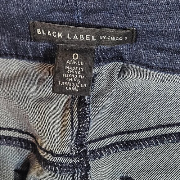 Chico's Black Label Ankle Jeans with lace detail and rhinestones Size 0 - Picture 4 of 11